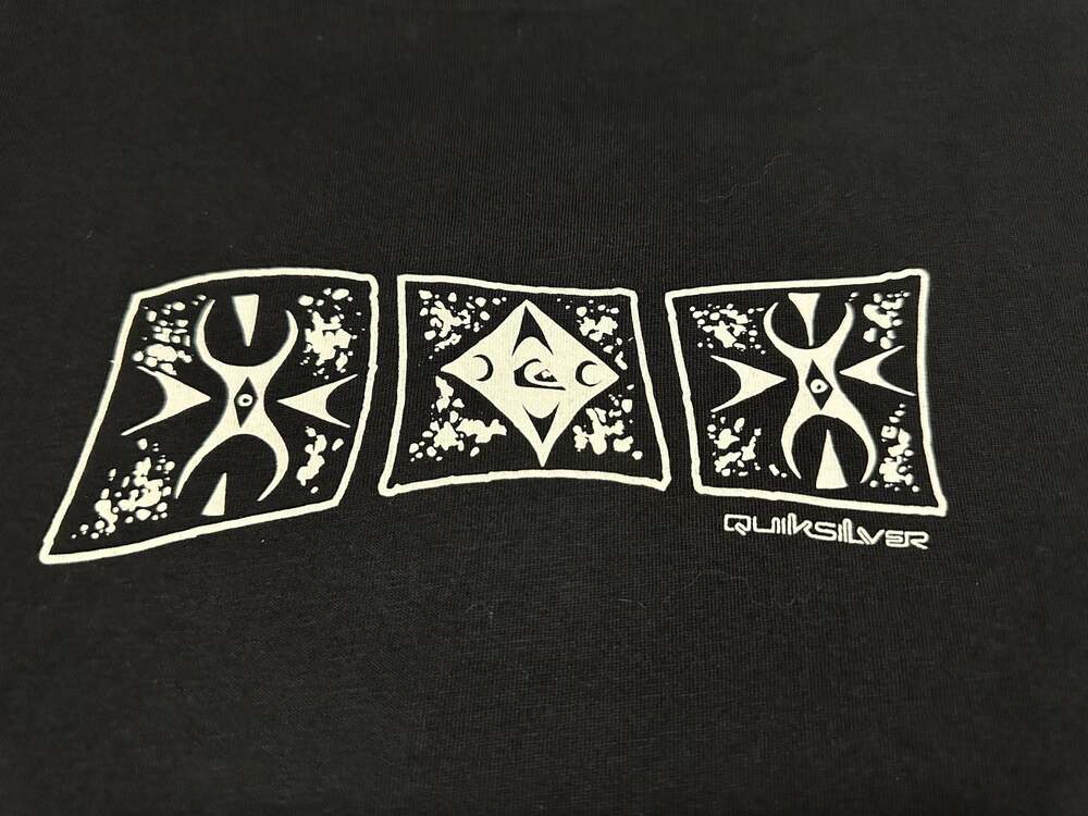 NWT - Quiksilver Graphic T-Shirt Black Size XL